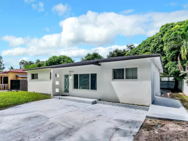 3-bedroom home for sale in Miami - 16010 NE 5th Avenue - MondialRealty