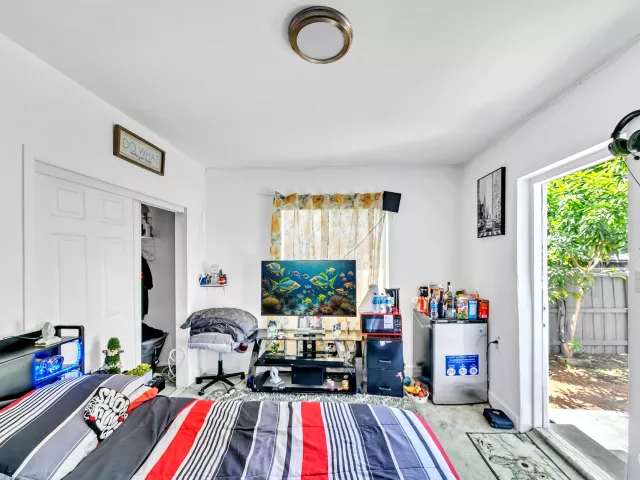 3-bedroom home for sale in Miami - 16010 NE 5th Avenue - MondialRealty