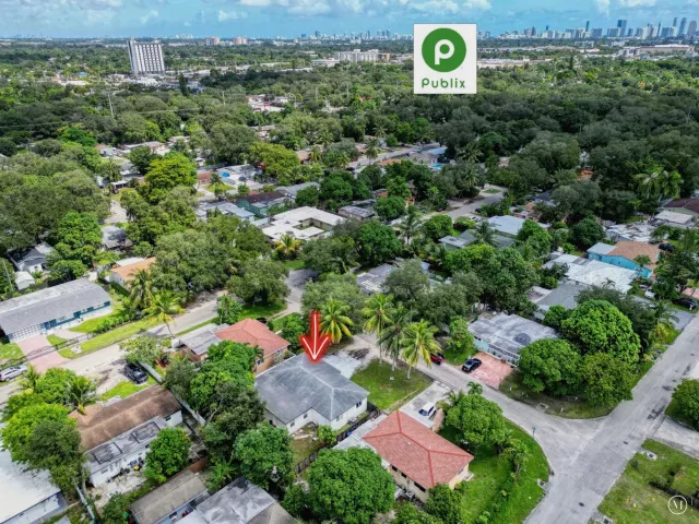 3-bedroom home for sale in Miami - 16010 NE 5th Avenue - MondialRealty