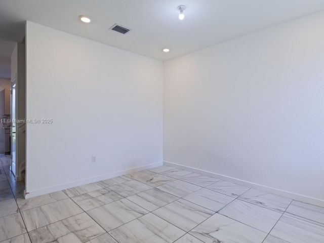 3-bedroom home for rent in Homestead - 1014 SE 23rd Ave - MondialRealty