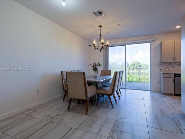 3-bedroom home for rent in Homestead - 1014 SE 23rd Ave - MondialRealty