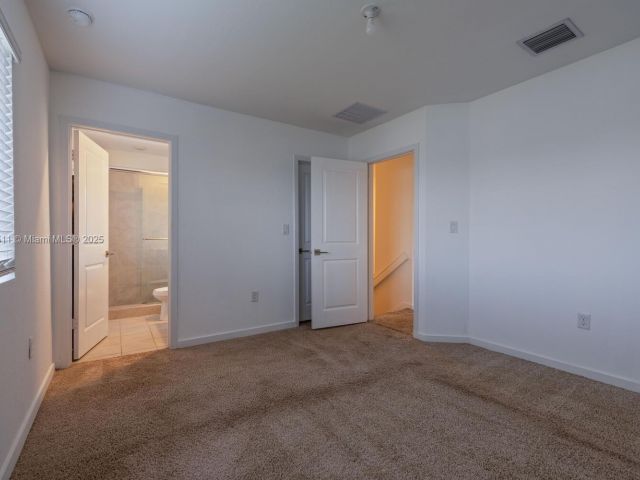 3-bedroom home for rent in Homestead - 1014 SE 23rd Ave - MondialRealty