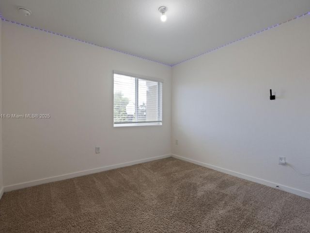 3-bedroom home for rent in Homestead - 1014 SE 23rd Ave - MondialRealty