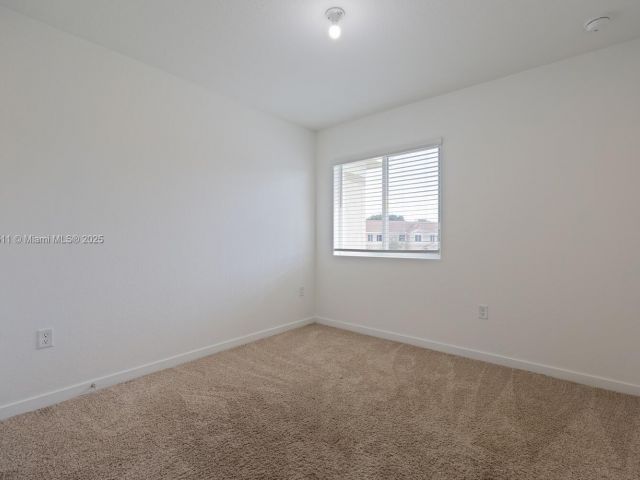 3-bedroom home for rent in Homestead - 1014 SE 23rd Ave - MondialRealty