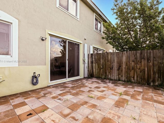 3-bedroom home for rent in Homestead - 1014 SE 23rd Ave - MondialRealty