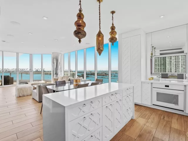 3-bedroom condo for sale in Miami - 2020 N Bayshore Dr 2702 - MondialRealty