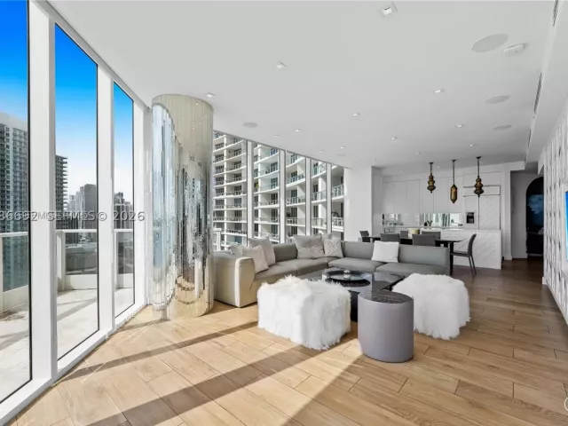 3-bedroom condo for sale in Miami - 2020 N Bayshore Dr 2702 - MondialRealty