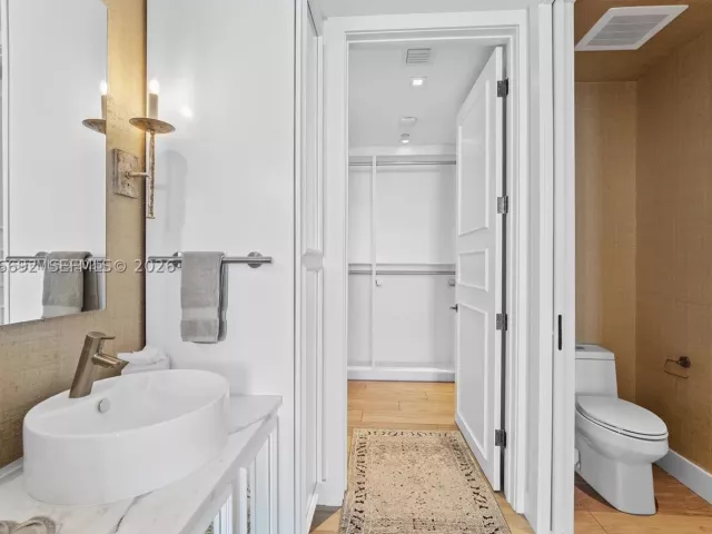 3-bedroom condo for sale in Miami - 2020 N Bayshore Dr 2702 - MondialRealty