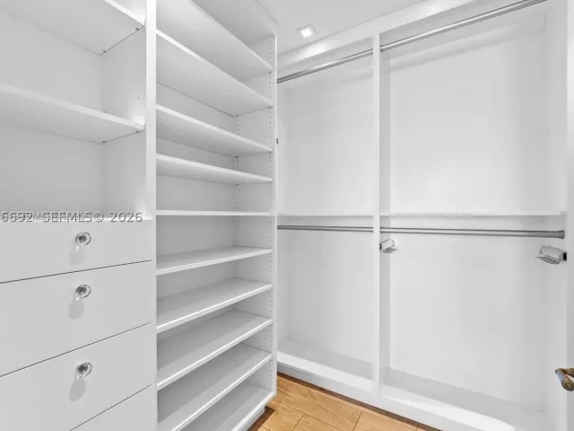 3-bedroom condo for sale in Miami - 2020 N Bayshore Dr 2702 - MondialRealty
