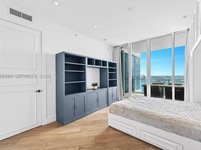 3-bedroom condo for sale in Miami - 2020 N Bayshore Dr 2702 - MondialRealty