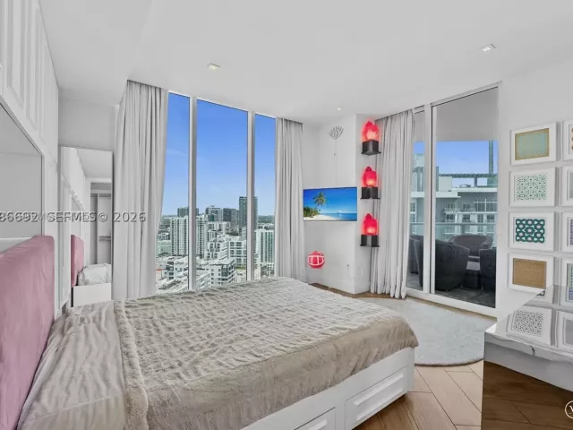 3-bedroom condo for sale in Miami - 2020 N Bayshore Dr 2702 - MondialRealty