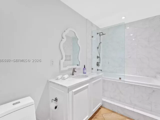 3-bedroom condo for sale in Miami - 2020 N Bayshore Dr 2702 - MondialRealty