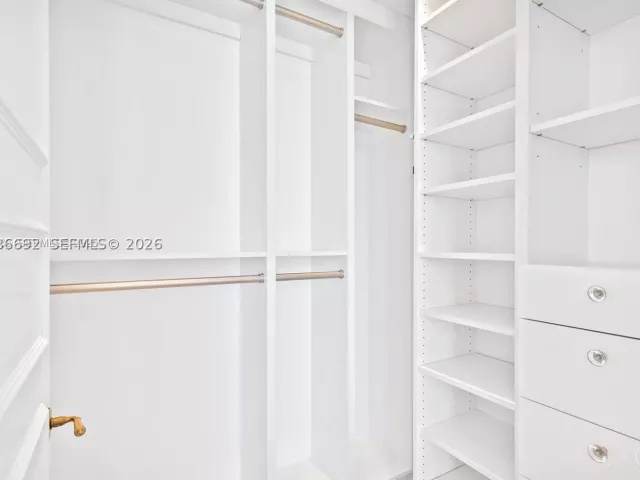 3-bedroom condo for sale in Miami - 2020 N Bayshore Dr 2702 - MondialRealty