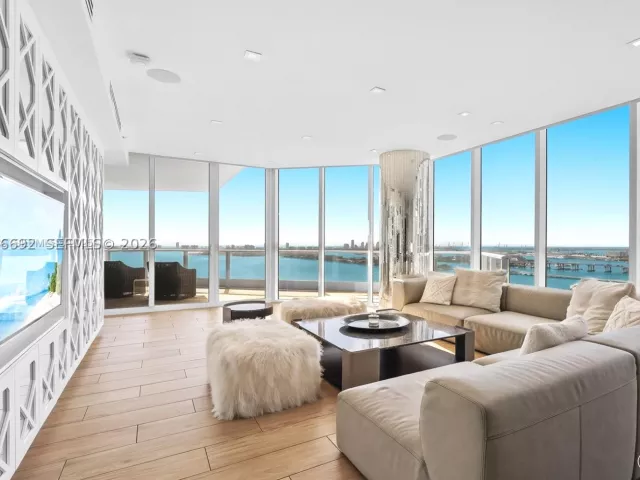 3-bedroom condo for sale in Miami - 2020 N Bayshore Dr 2702 - MondialRealty