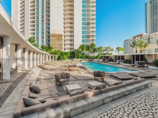 3-bedroom condo for sale in Miami - 2020 N Bayshore Dr 2702 - MondialRealty