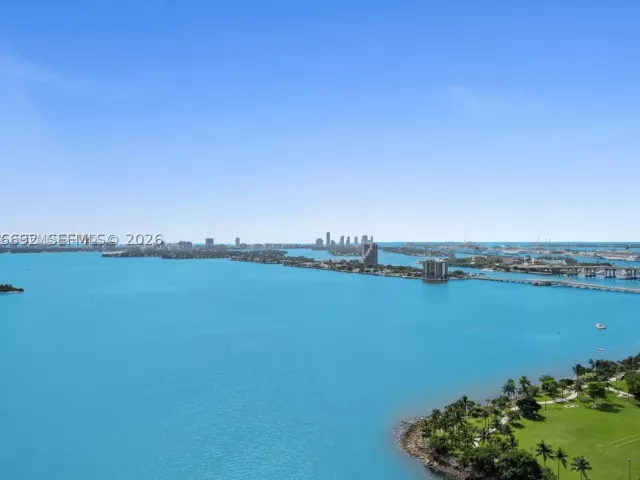 3-bedroom condo for sale in Miami - 2020 N Bayshore Dr 2702 - MondialRealty