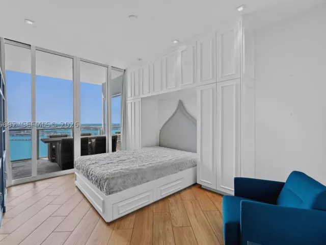 3-bedroom condo for sale in Miami - 2020 N Bayshore Dr 2702 - MondialRealty