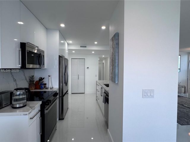 Apartment for rent  Unit #912 - photo 7292557