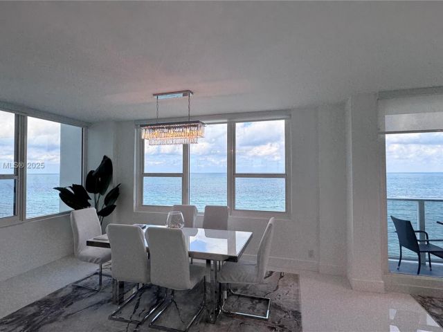 Apartment for rent  Unit #912 - photo 7292563