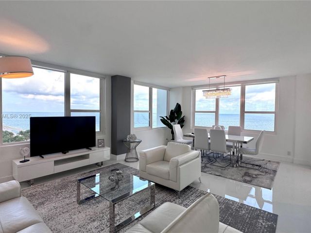 Apartment for rent  Unit #912 - photo 7292565