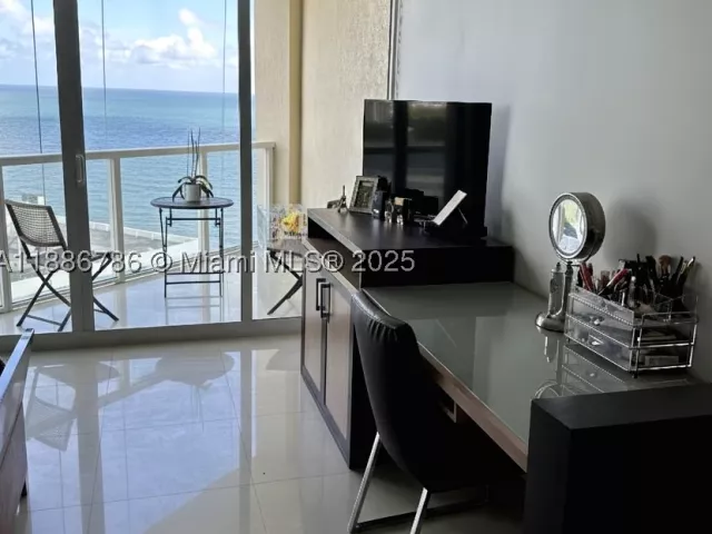 2-bedroom condo for sale in Sunny Isles Beach - 16699 Collins Ave 1806 - MondialRealty