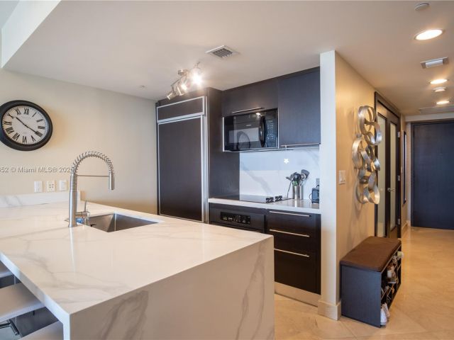 Apartment for sale  Unit #3509 - photo 6598983