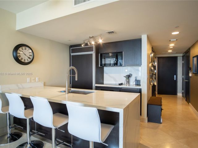 Apartment for sale  Unit #3509 - photo 6598985