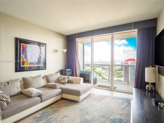 Apartment for sale  Unit #3509 - photo 6598990