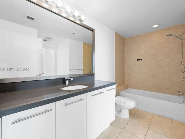 Apartment for sale  Unit #3305 - photo 6597465