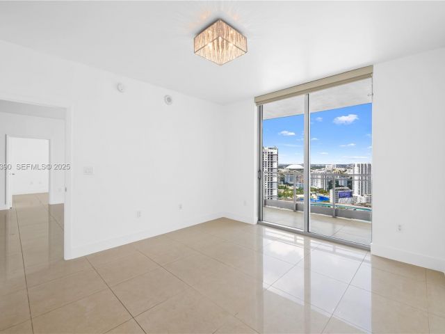 Apartment for sale  Unit #3305 - photo 6597467