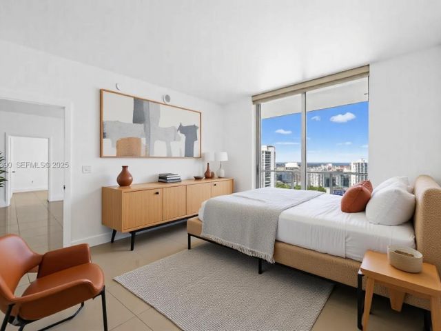 Apartment for sale  Unit #3305 - photo 6597468