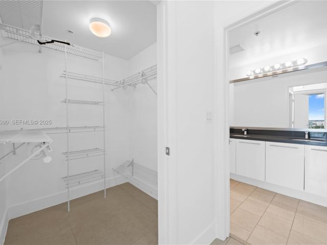 Apartment for sale  Unit #3305 - photo 6597469