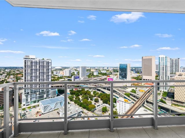 Apartment for sale  Unit #3305 - photo 6597475