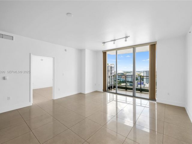 Apartment for sale  Unit #3305 - photo 6597477