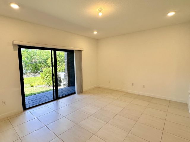 Home for rent at 166 SE 5th Court - photo 6588801