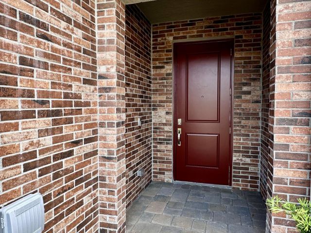 Home for rent at 166 SE 5th Court - photo 6588807