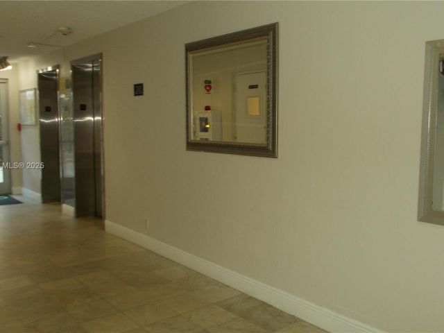 2-bedroom condo for rent in Hallandale Beach - 3161 S Ocean Dr 505 - MondialRealty