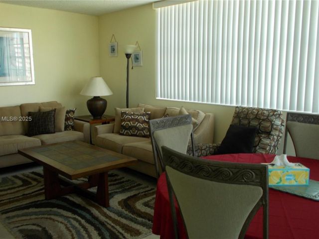 2-bedroom condo for rent in Hallandale Beach - 3161 S Ocean Dr 505 - MondialRealty
