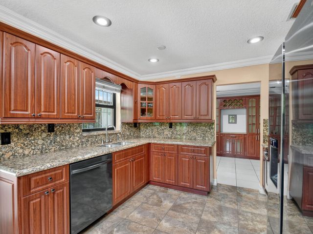 Home for rent at 1035 Soelca Drive - photo 6591871