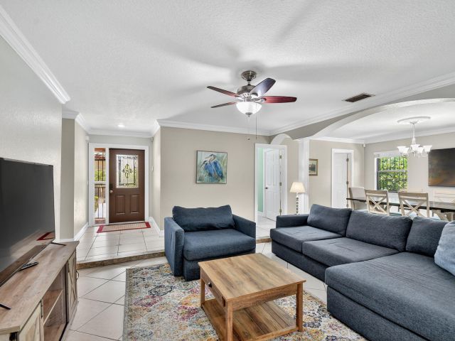 Home for rent at 1035 Soelca Drive - photo 6591876