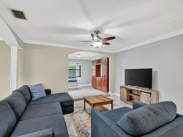 Home for rent at 1035 Soelca Drive - photo 6591879