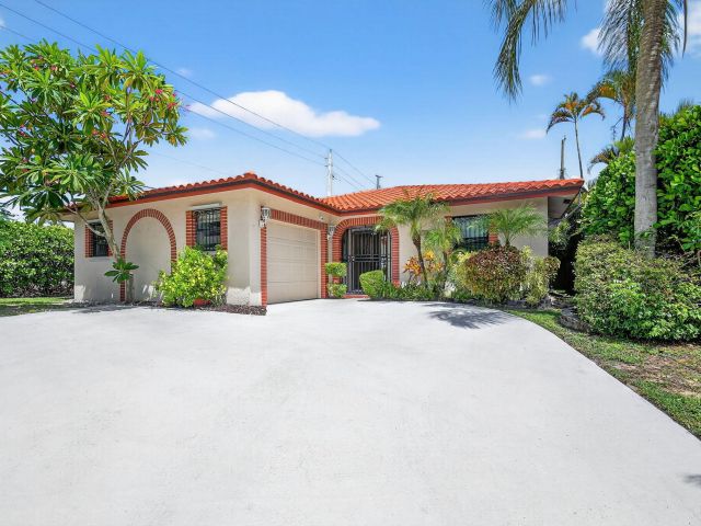 Home for rent at 1035 Soelca Drive - photo 6591884