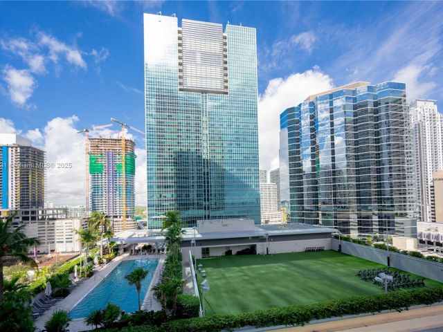 Apartment for sale  Unit #1601 - photo 6596901