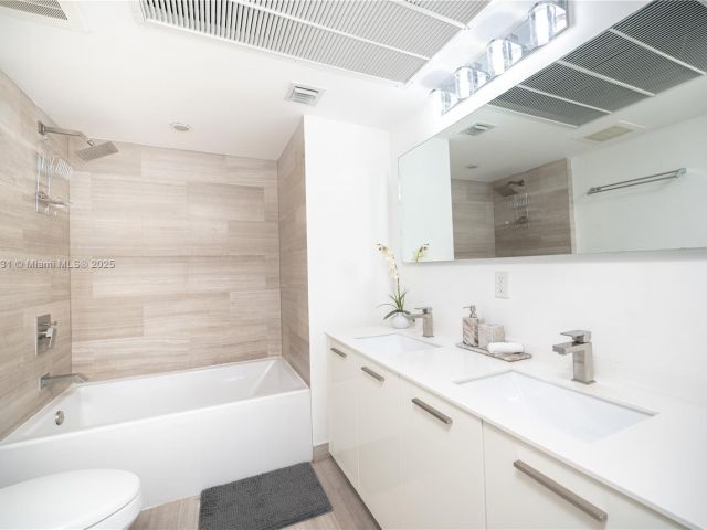 Apartment for sale  Unit #1601 - photo 6596906