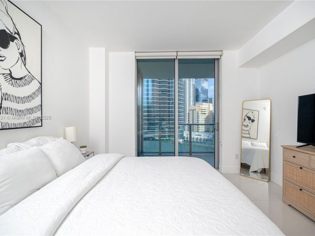 Apartment for sale  Unit #1601 - photo 6596910