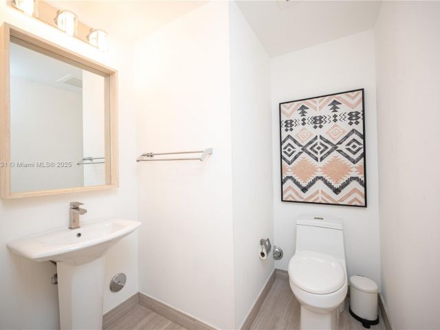 Apartment for sale  Unit #1601 - photo 6596912