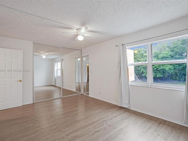 2-bedroom home for sale in Hallandale Beach - 2220 NE 11th St - MondialRealty