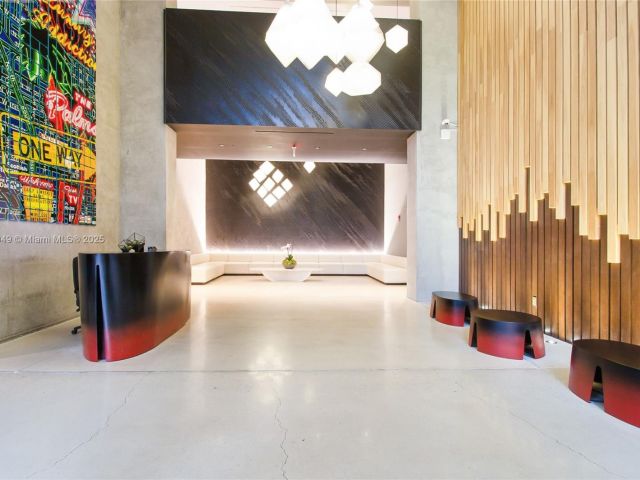 1-bedroom condo for sale in Miami - 151 SE 1st St 1003 - MondialRealty