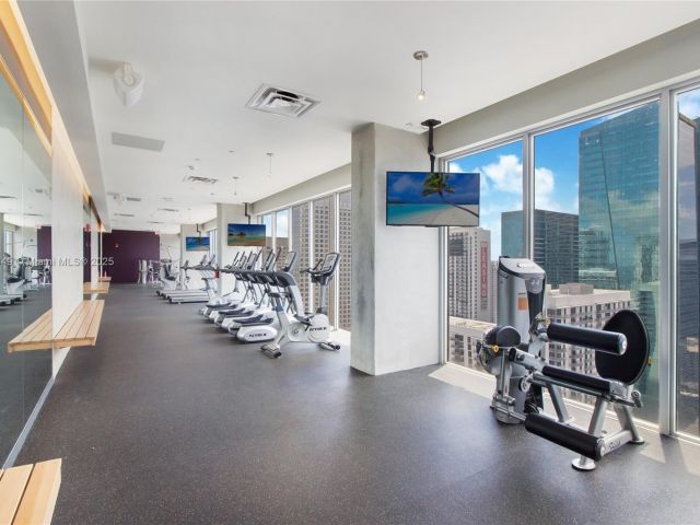 1-bedroom condo for sale in Miami - 151 SE 1st St 1003 - MondialRealty