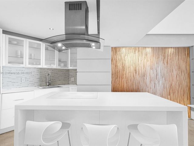 Apartment for rent  Unit #1103 - photo 6601028